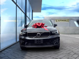 Used 2025 Volvo XC40 B5 Plus image 2