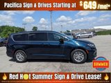 New 2025 Chrysler Pacifica Select image 2