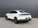 Used 2024 Porsche Cayenne Coupe image 3