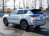 New 2025 Mitsubishi Outlander SE image 2