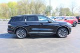 New 2025 Lincoln Aviator AWD image 2