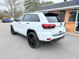 Used 2017 Jeep Grand Cherokee Altitude image 3
