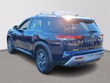 New 2025 Nissan Pathfinder SL image 3
