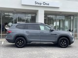 New 2025 Volkswagen Atlas Peak Edition SE image 3