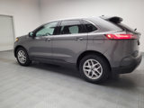 Used 2023 Ford Edge SEL image 3