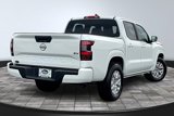 Used 2023 Nissan Frontier SV image 3
