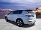 New 2025 Mitsubishi Outlander SE image 3