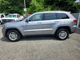 Used 2020 Jeep Grand Cherokee Laredo image 2