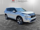 New 2025 Mitsubishi Outlander SE image 3