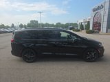 New 2026 Chrysler Pacifica Limited image 6