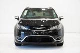 Used 2017 Chrysler Pacifica Limited image 3