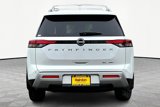 New 2025 Nissan Pathfinder SL image 4