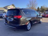 Used 2018 Chrysler Pacifica Touring-L Plus w/ Advanced Safetytec Group image 4