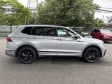 Used 2024 Volkswagen Tiguan SE R-Line image 5