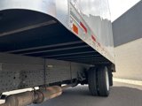 Used 2021 Isuzu NPR image 5