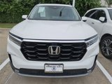 Used 2025 Honda Pilot Touring image 2