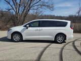 Used 2021 Chrysler Voyager Lxi image 3
