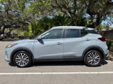 Used 2021 Nissan Kicks SV image 2