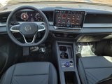 New 2025 Volkswagen Tiguan SE image 5