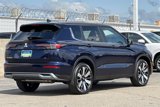 New 2025 Mitsubishi Outlander SE image 6