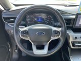 Used 2022 Ford Explorer XLT w/ Equipment Group 202A image 4