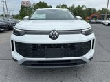 New 2025 Volkswagen Tiguan SE image 2