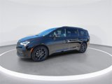 Certified 2024 Chrysler Pacifica Touring-L w/ S Appearance Package image 4