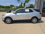 Used 2022 Chevrolet Equinox LT w/ Driver Convenience Package image 4