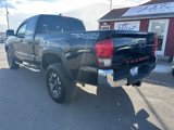 Used 2017 Toyota Tacoma TRD Off-Road image 3