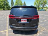 New 2025 Chrysler Pacifica Limited image 5