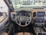 Used 2022 Chevrolet Silverado 2500 High Country image 3