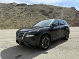 Used 2024 Nissan Rogue SV image 2