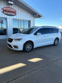 Used 2022 Chrysler Pacifica Touring image 3