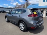 Used 2018 Nissan Rogue S image 2
