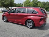 Used 2021 Toyota Sienna XLE image 3