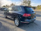 Used 2016 Volkswagen Touareg Sport image 5