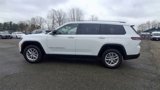 Used 2023 Jeep Grand Cherokee L Laredo image 2