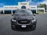 New 2025 Chrysler Pacifica Pinnacle image 2