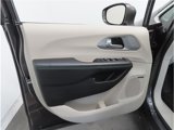 Used 2018 Chrysler Pacifica Limited w/ Advanced Safetytec Group image 5
