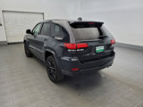 Used 2017 Jeep Grand Cherokee Altitude image 5
