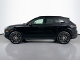 Used 2024 Porsche Cayenne image 2