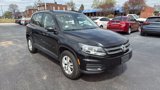 Used 2016 Volkswagen Tiguan S image 3