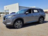 New 2025 Nissan Pathfinder Platinum image 3