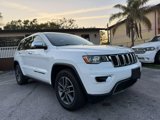 Used 2020 Jeep Grand Cherokee Limited w/ Luxury Group II image 3