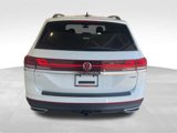 New 2025 Volkswagen Atlas SE image 4
