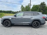 New 2025 Volkswagen Atlas Peak Edition SE image 4