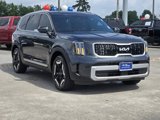 Used 2024 Kia Telluride EX w/ EX Captain's Chair Package image 3