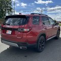 New 2025 Honda Pilot Touring image 5