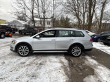 Used 2017 Volkswagen Golf Alltrack SE image 3