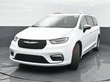 New 2026 Chrysler Pacifica Pinnacle image 3